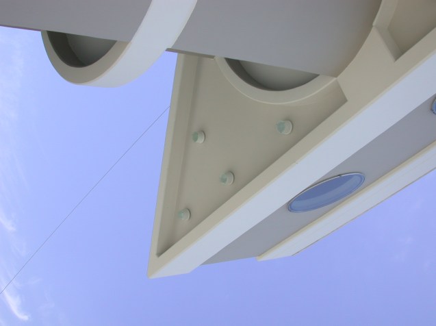 TRAMOLA BUSINESS CENTER (2004 -2005)