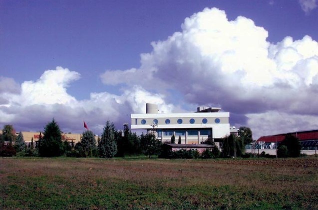 TRAMOLA BUSINESS CENTER (2004 -2005)