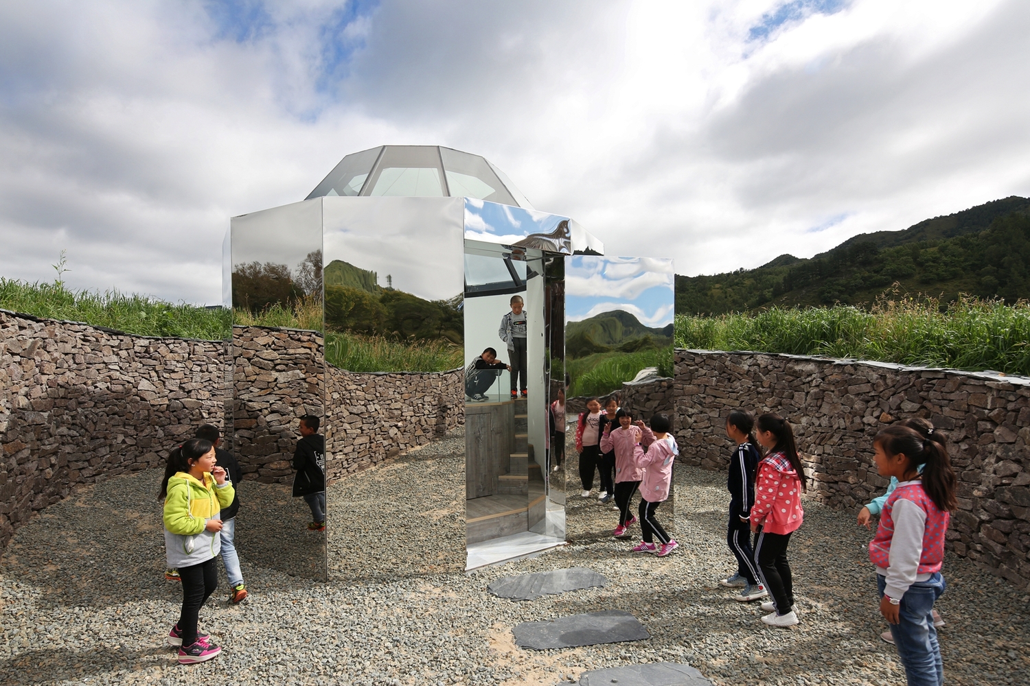 Mulan Weichang Vistor Merkezi