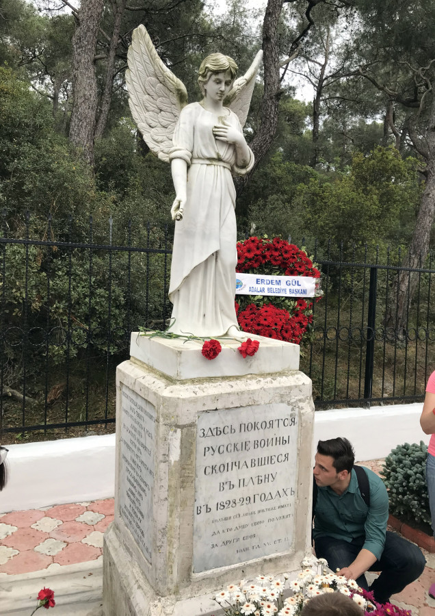 Heybeliada_Rus_Askerleri_Anıtı